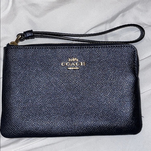 Coach Purse Set *FINAL OFFER PRICE* - Picture 7 of 7